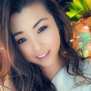 Meet your Posher, Candace